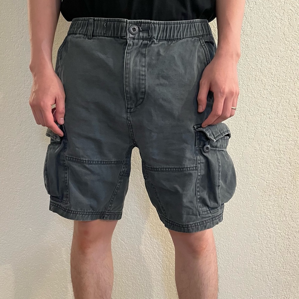 Men’s Gray Cargo Shorts